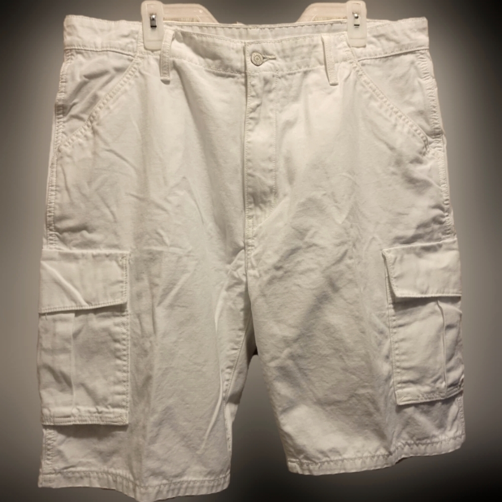 Levi's White Cargo Shorts Relaxed Fit Cotton